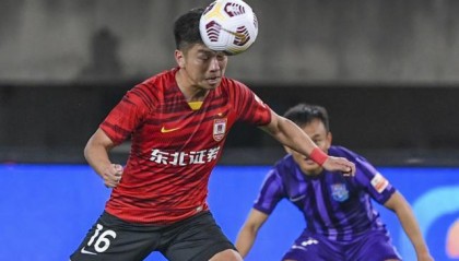 沧州拒走老路最后2日连购5人 老萨选中爱将解顽疾